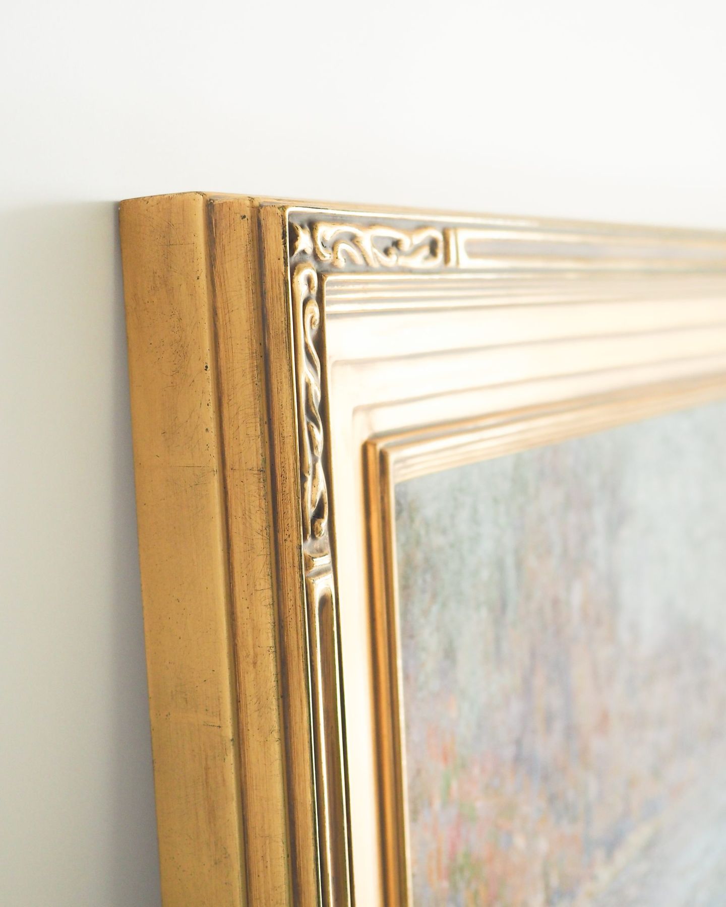 Hand-carved, water-gilded finished corner made in the SBAS Houston studio